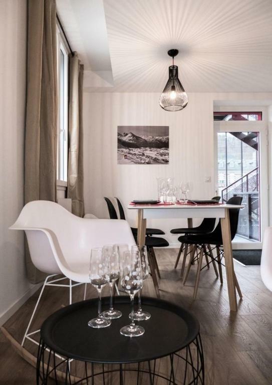 Residence Aux Deux Pics - Tucou Et Monne Bagnères-de-Bigorre Buitenkant foto
